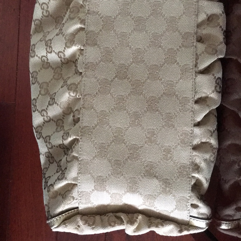 🎁Authentic! Gucci Bag .🎅 - Picture 6 of 6